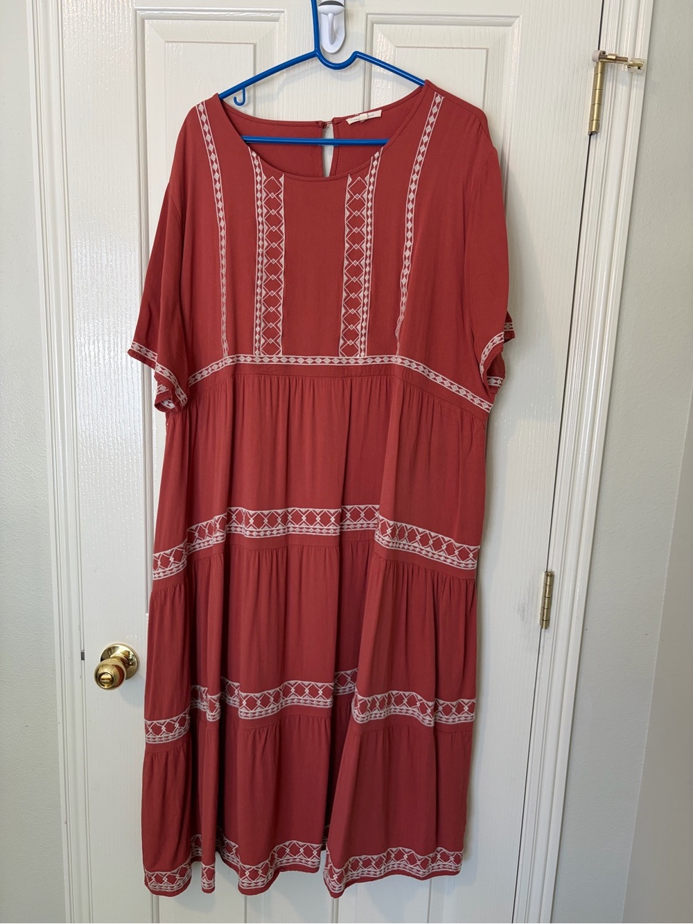 Women’s Tiered Embroidered Midi Dress